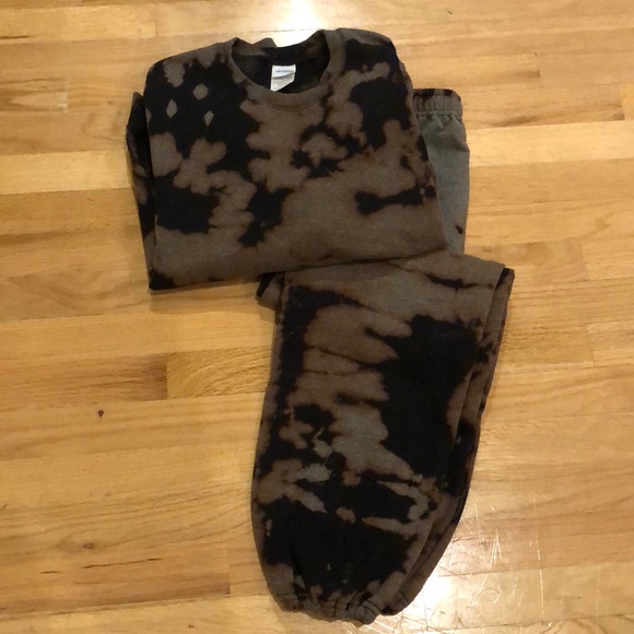 Gildan Sweaters - Bleached Sweat Suit (S Crew)